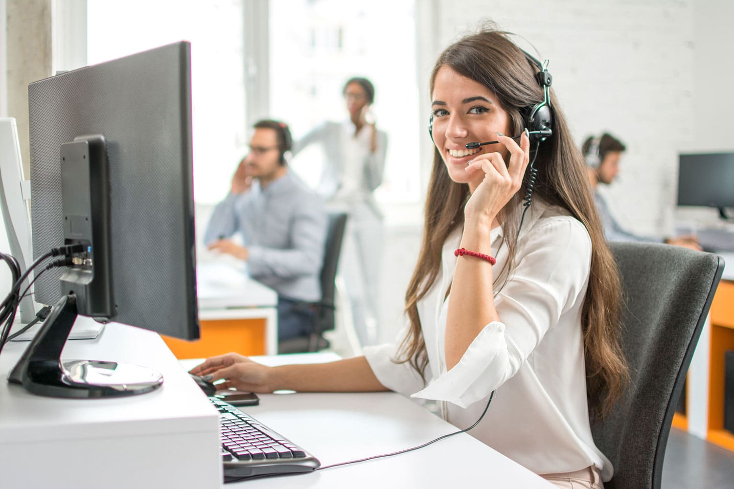 Customer service representative handling WISMO calls